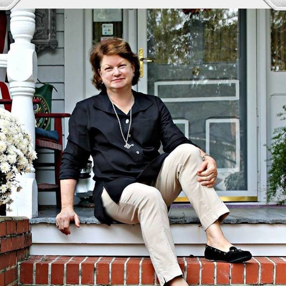 Meet your Posher, Nancy